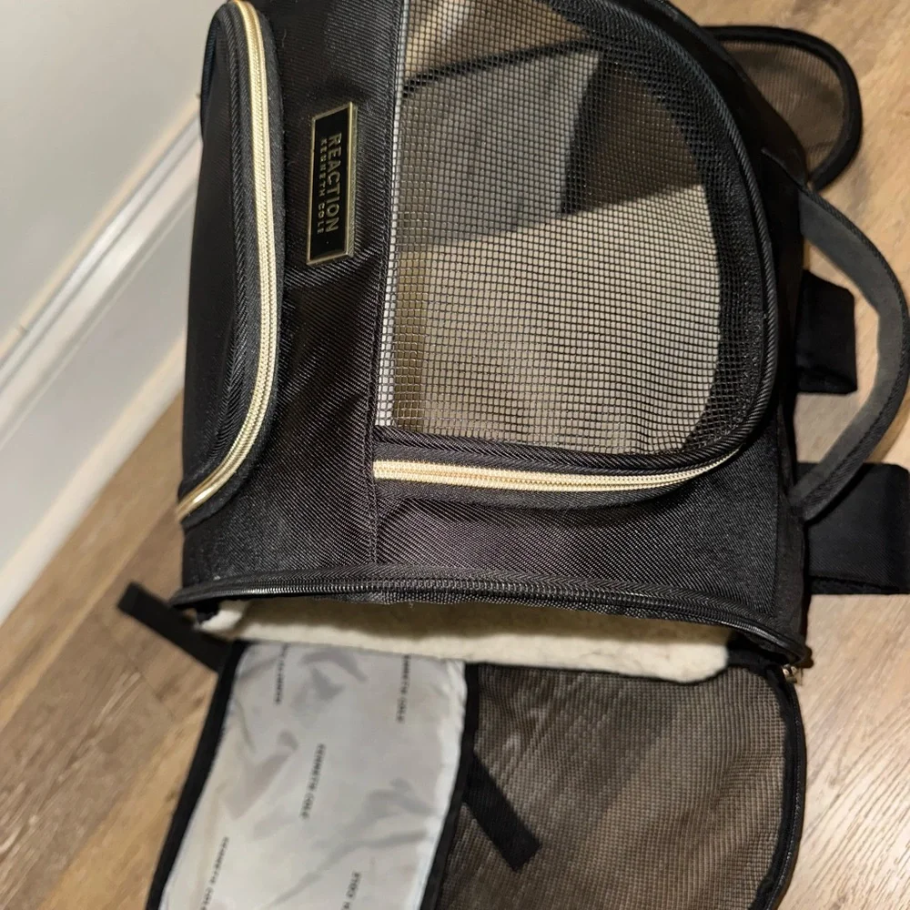 Kenneth Cole Reaction Collapsible Travel Pet Carrier Portable Kennel Crate - Picture 6 of 7